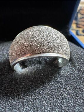925 Sterling Silver Ring Textured Diamond Dust Size 7.75